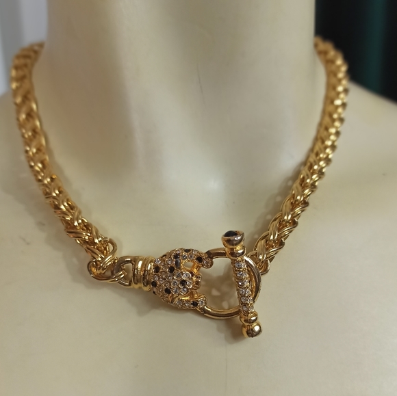 Vintage Jewelry - Vintage Runway Necklace